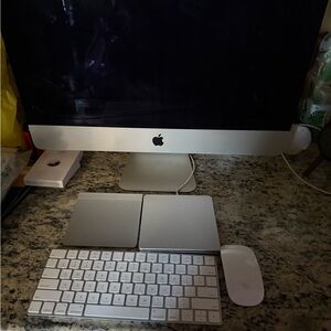 Apple iMac with Keyboard and Mouse